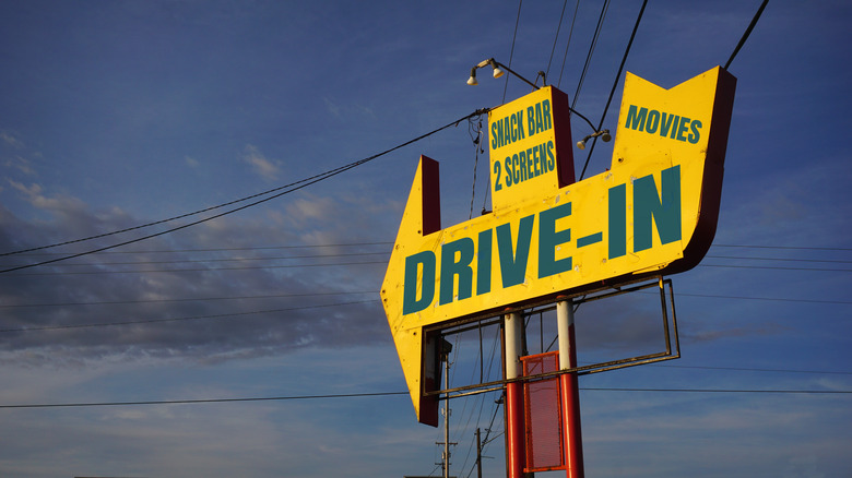Michigan's Road Trip for Vintage Drive-In Movie Enthusiasts Overflowing with Popcorn and Timeless Nostalgia