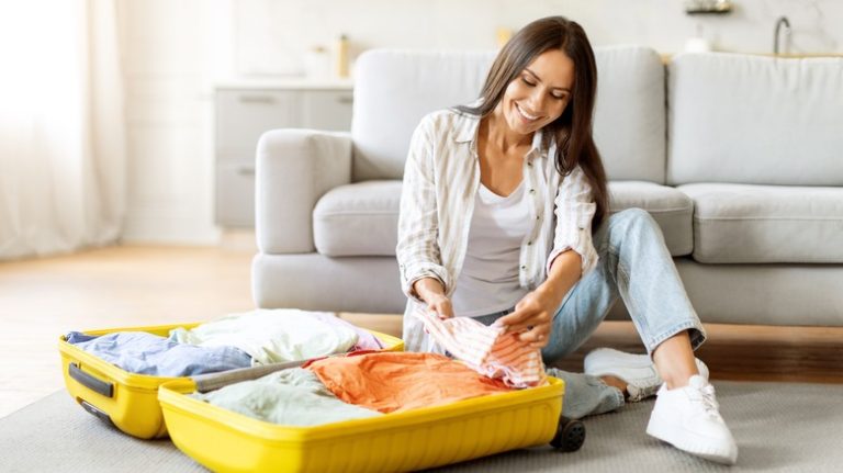 How to Pack Clothes Easily Without Creasing or Wrinkling