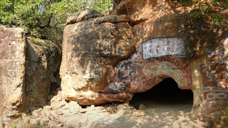 Explore the Eerie Atmosphere and Unsolved Mystery of Texas' Abandoned 1920s Zoo