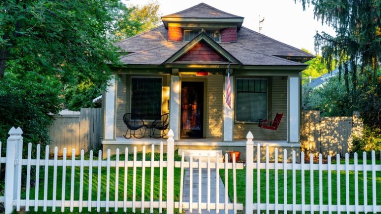 Discover One of Boise's Top Neighborhoods: Historic Idaho Homes, Scenic Trailheads, and Tree-Lined Streets