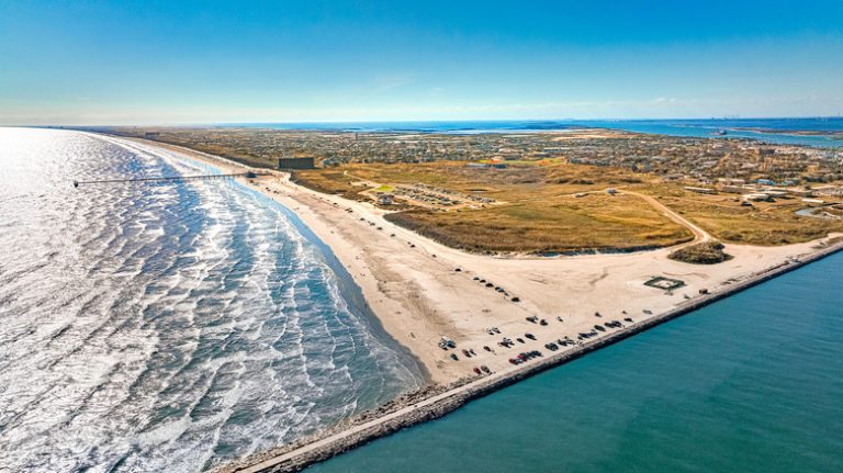 Discover the Ultimate Gulf Coast Getaway: Texas' Premier Fishing Capital with Pristine Beaches and Endless Family Fun